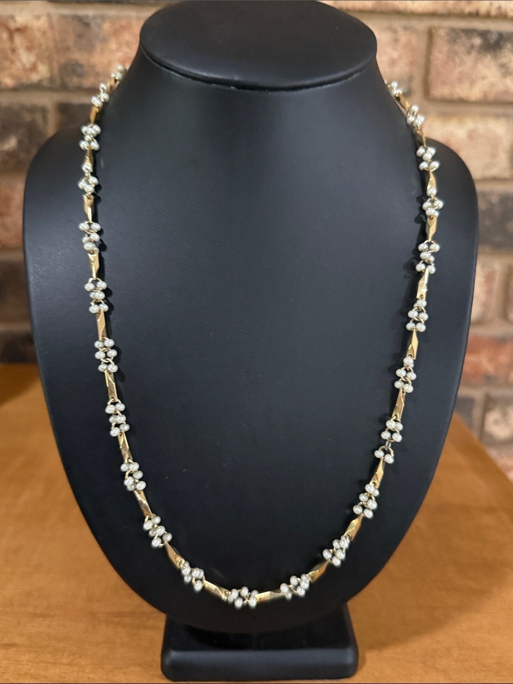 Vintage 1970's Gold Tone Faux Pearl and  Bar Link Necklace